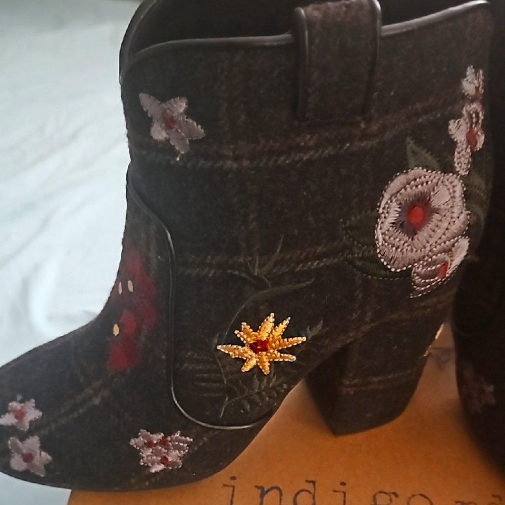 Womens ankle boots